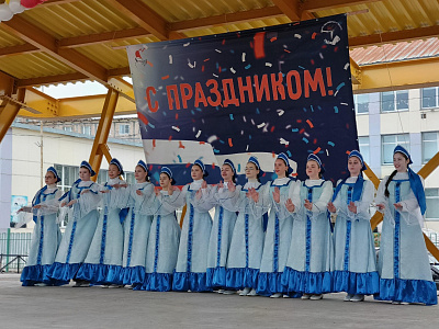 Уличный мастер-класс по народным танцам «Эх, весёлых хоровод!»