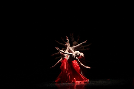 Концертная программа хореографических коллективов шоу-балета «Альянс» и ансамбля современной хореографии «Альянс+»